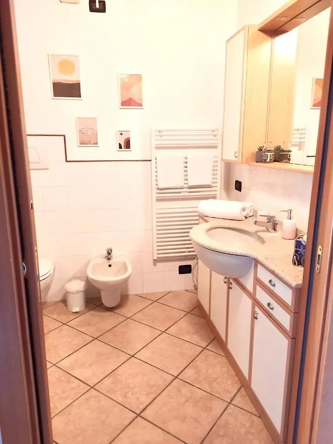 Apartment Ferienwohnung Casa Degli Ulivi Padenghe sul Garda Italien